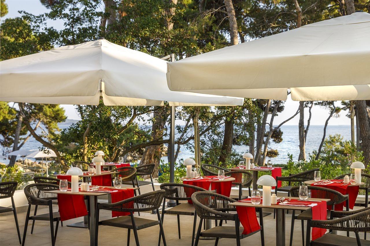 Valamar Carolina Hotel & Villas Кампор Экстерьер фото