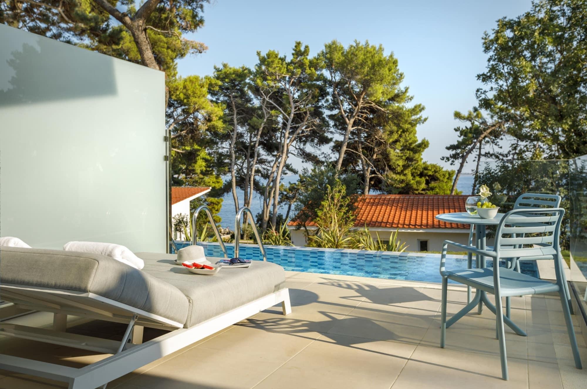 Valamar Carolina Hotel & Villas Кампор Экстерьер фото
